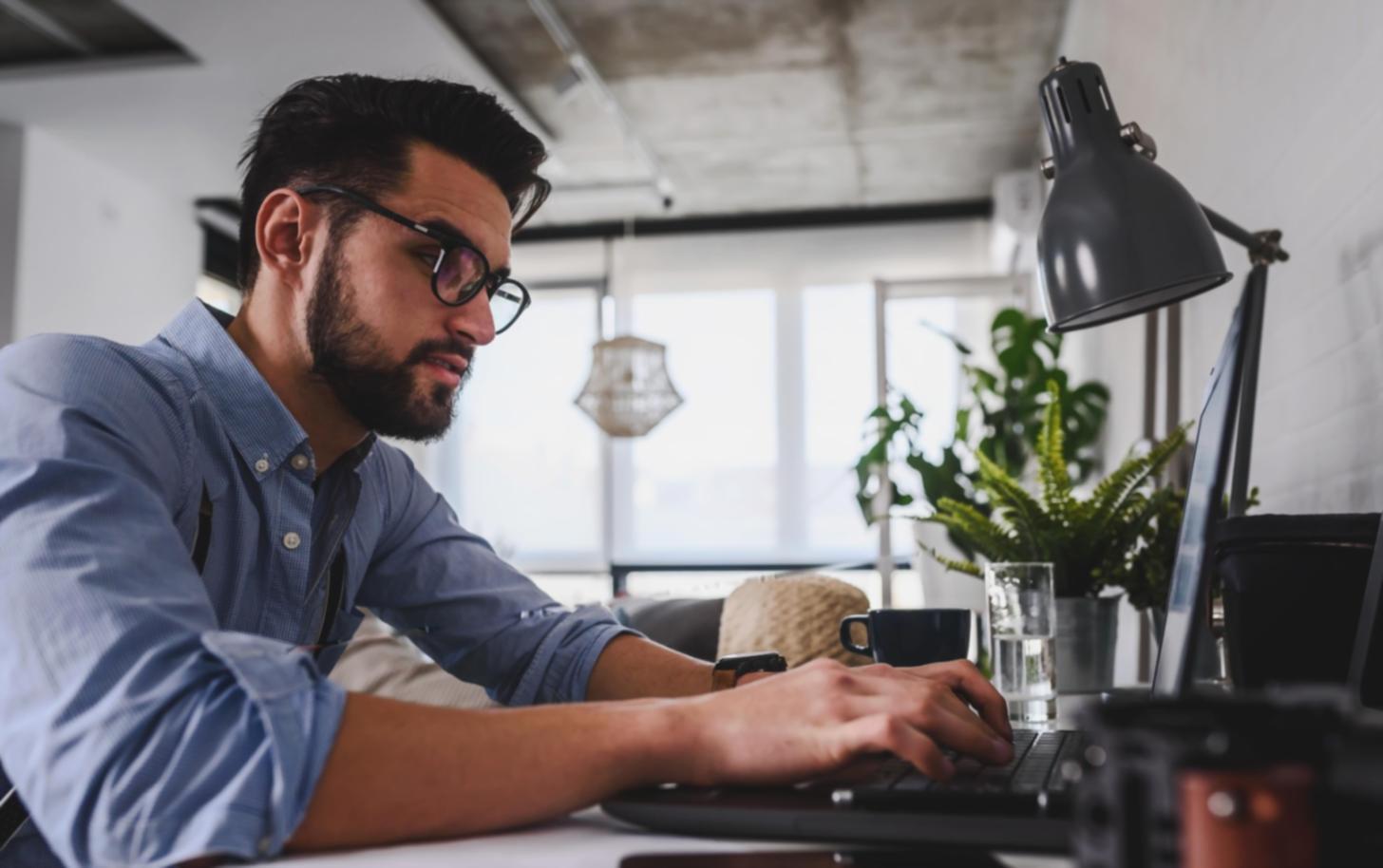 Interaktive Lernumgebung mit praktischen Übungen